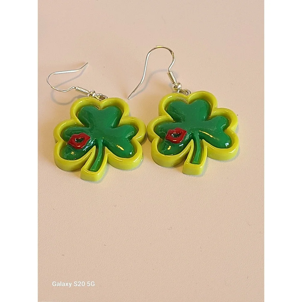 Green Shamrock Clover Dangle Earrings with Red‎ Lips St Patricks Day Jewelry